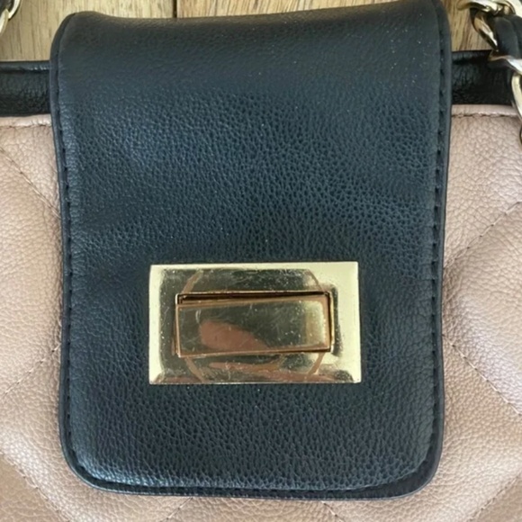 Aldo Winland Quilted Vegan Leather Two Tone Large Tote Bag - Picture 5 of 5